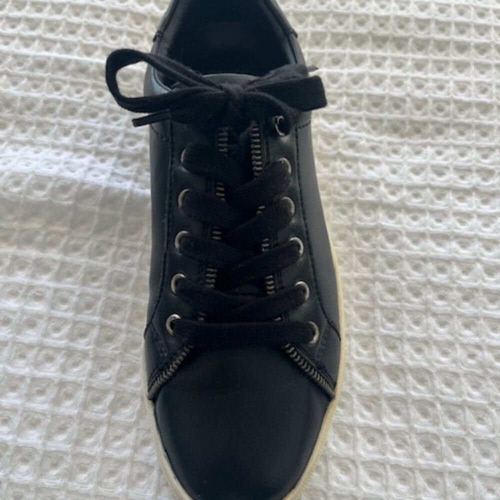 Frye & Co Leather Sneakers with Zipper Accents Sz 9